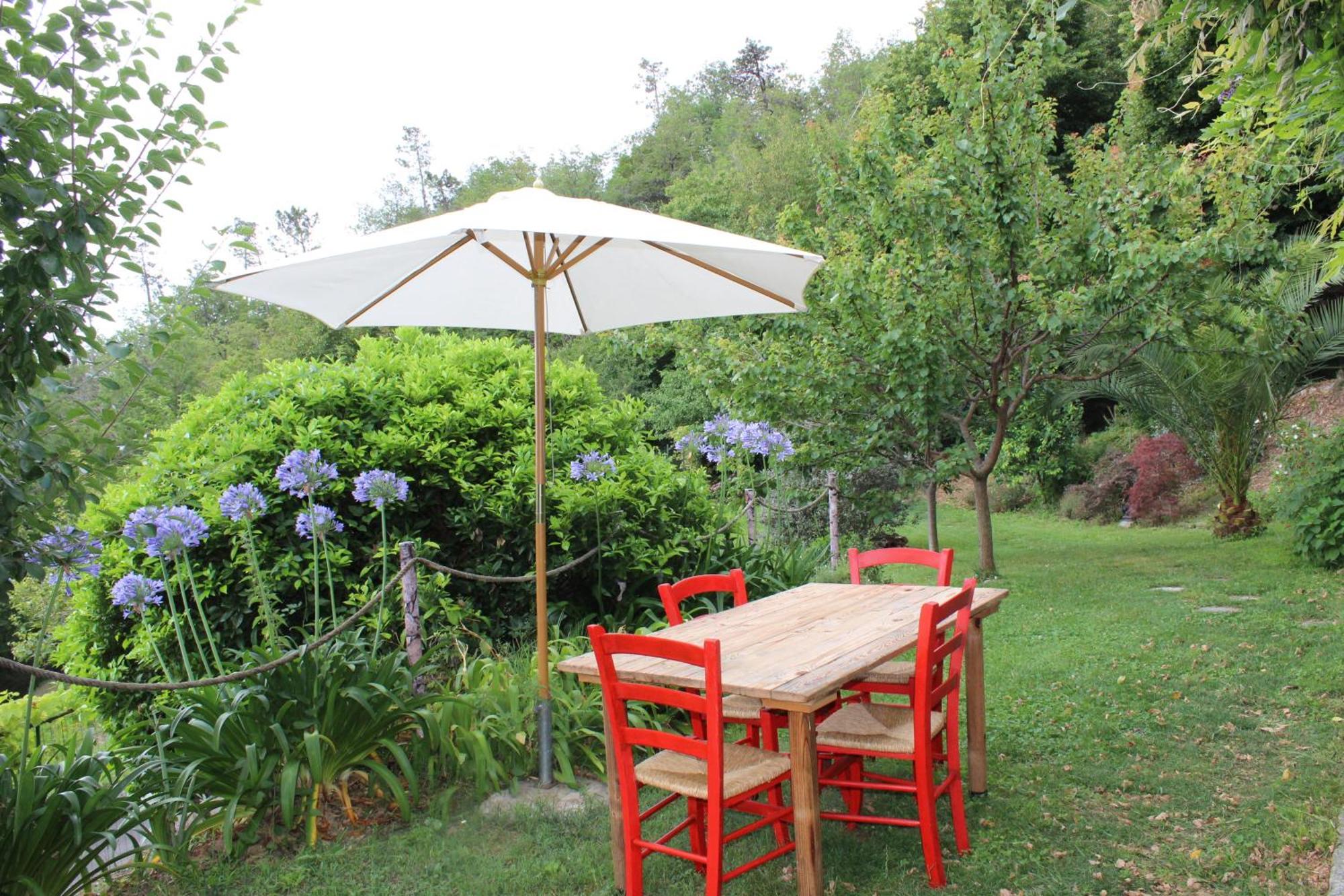 Bed and Breakfast Segni E Impronta Finale Ligure Exterior foto